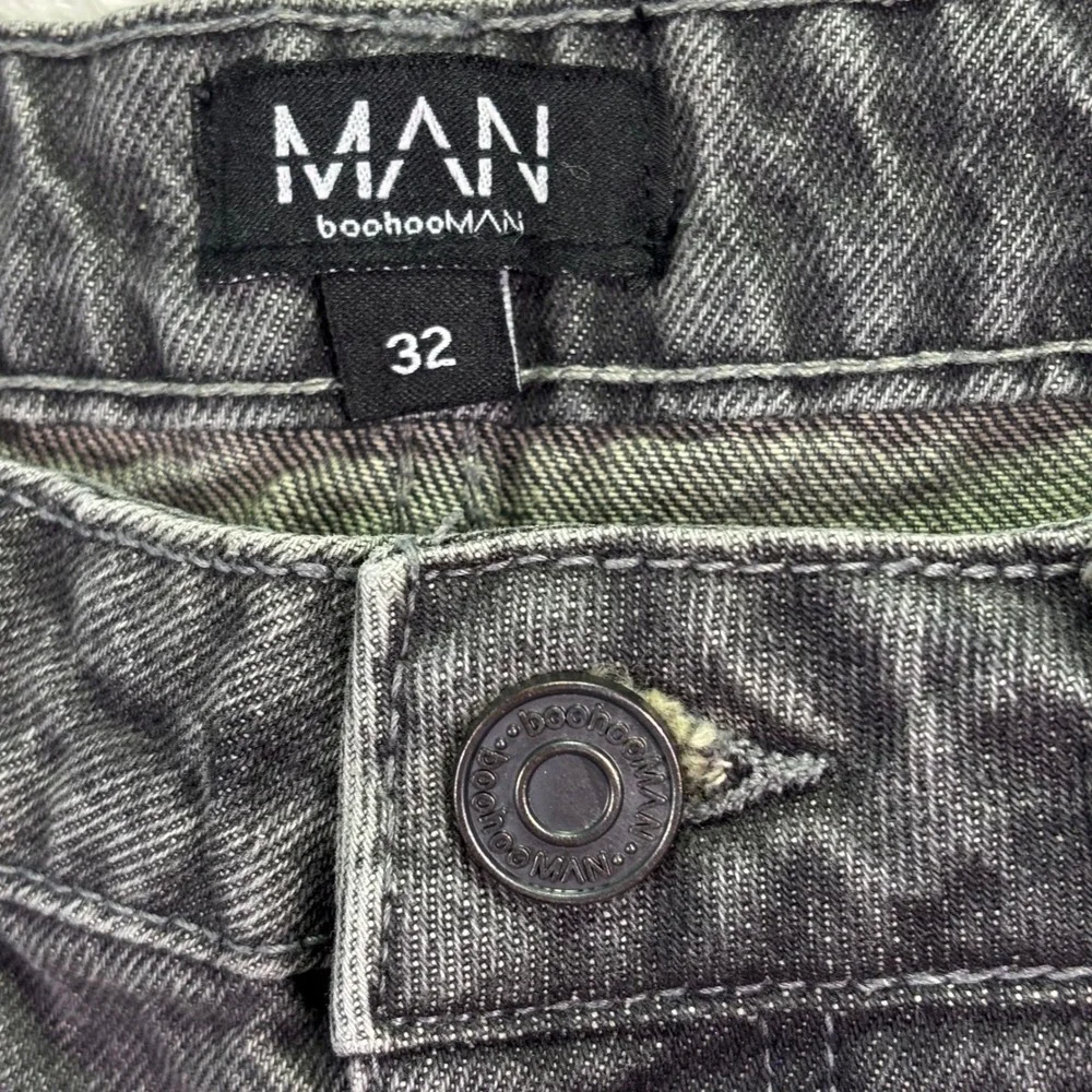 boohooMAN Mens Denim Shorts Sz 32 Grey Black Acid Wash Button Fly Streetwear